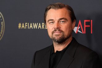 Στο πλευρό της Κάμαλα Χάρις και ο Λεονάρντο Ντι Κάπριο