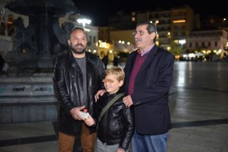 Ο Δήμαρχος ...μας έβαλε σε εορταστικό κλίμα