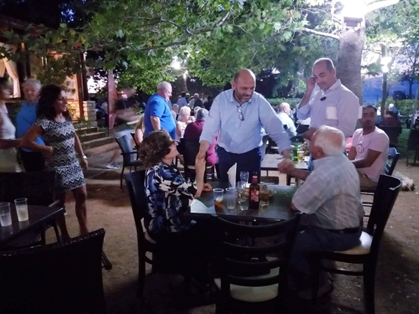 Ιάσων Φωτήλας: «Γαλάζια» βραδιά σε γαλάζιο φόντο στα Βαλιμίτικα Αιγίου ΦΩΤΟ