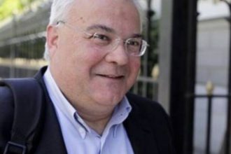 Επιτέλους, το «κόκκινο τηλέφωνο» χτυπάει πάλι…