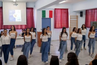 Πάτρα: Μαθητές και καθηγητές από 4 ευρωπαϊκές χώρες στο Γενικό Λύκειο Παραλίας ΦΩΤΟ