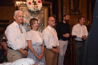 Οι ευχές της Βίβιαν Σαμούρη για την σημερινή μεγάλη γιορτή