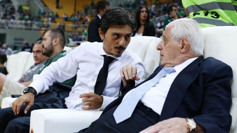 Πως ευχήθηκε ο Γιαννακόπουλος στον πατέρα του