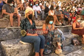 Η Σία Αναγνωστοπούλου στην Επίδαυρο