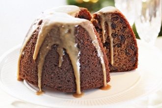 Χριστουγεννιάτικη Πουτίγκα με σος καραμέλας