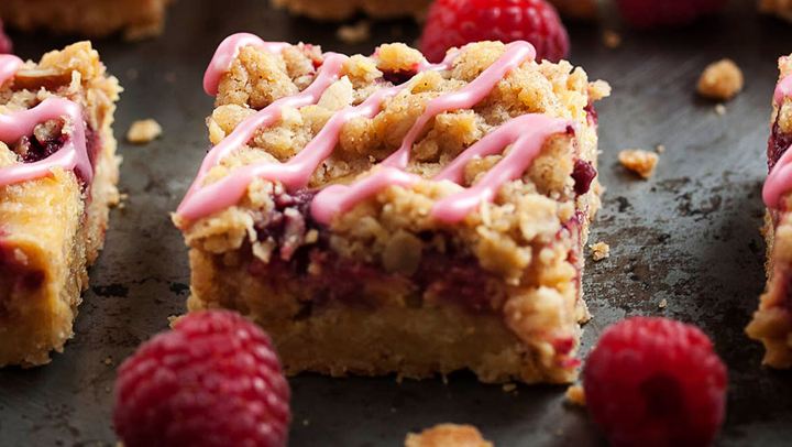 Μπάρες μπισκότου με βατόμουρο για να ξεκινήσετε την ημέρα σας!