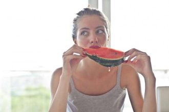 DIY: Απολέπιση προσώπου με καρπούζι