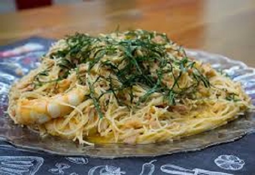 Rice Noodles καρμπονάρα με γαρίδες