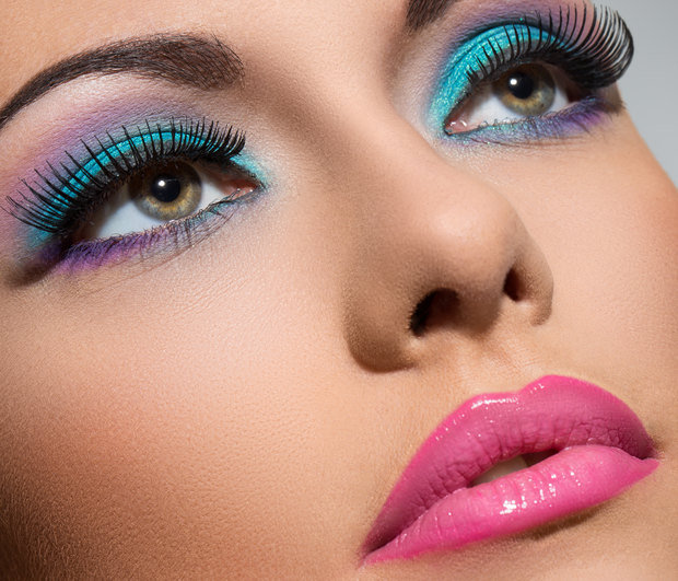 Χρωματιστή μάσκαρα: Πώς την συνδυάζεις;