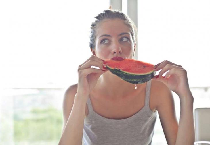 DIY: Απολέπιση προσώπου με καρπούζι