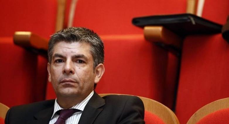 Θ. Παπαθεοδώρου για Αμβρόσιο: Αναζητά δημοσιότητα με θεατρινισμούς!