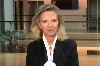 Ελίζα Βόζεμπεργκ: «Τα δικαιώματα και η αξιοπρέπεια κάθε γυναίκας πρέπει να είναι σεβαστά και προστατευμένα»