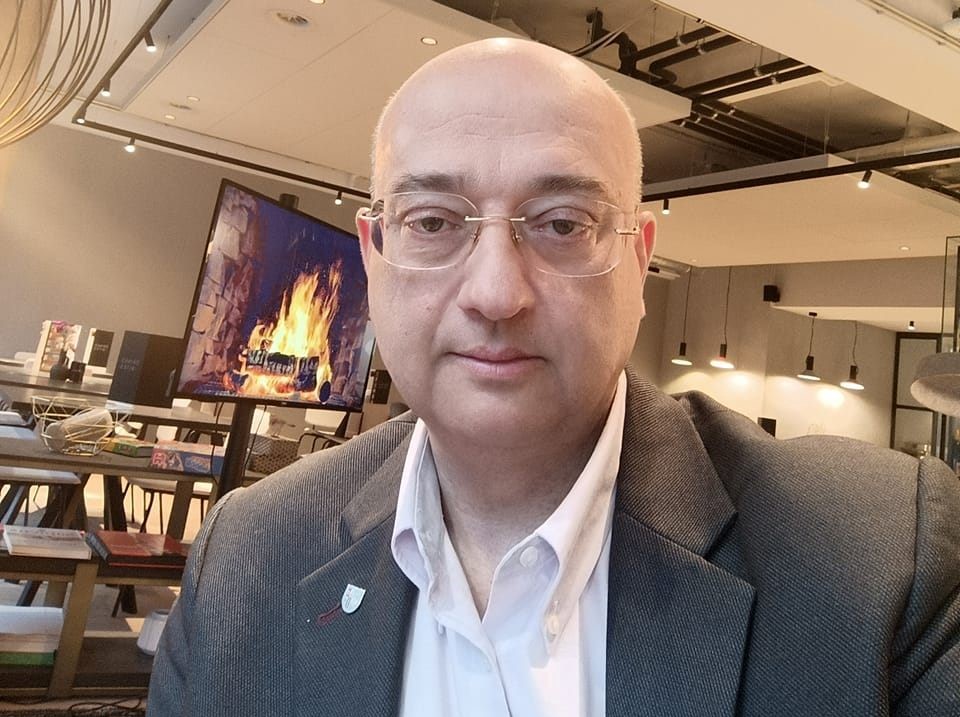 Οι γαλλικές Αρχές αποφασίζουν αν θα εκδώσουν τον πατρινό επιχειρηματία Νίκο Μπογονικολό που κατηγορείται για κατασκοπεία