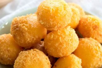 Τυρομπουκίτσες που λιώνουν στο στόμα!