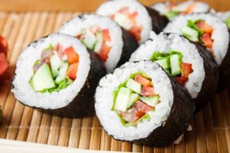 Σπιτικό sushi που θα σας ταξιδέψει στην Άπω Ανατολή!