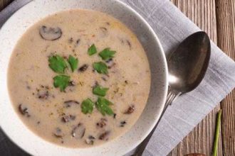 Μανιταρόσουπα με κάστανα