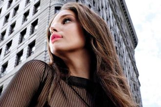 Το νέο summer trend είναι τα...blurred lips!