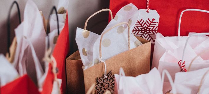 6 tips για να μην βγεις εκτός budget στις χριστουγεννιάτικες αγορές σου