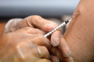 Ευλογιά των πιθήκων: Το ECDC αυξάνει τον κίνδυνο σε «μέτριο» και ζητά από την Ευρώπη να προετοιμαστεί για περισσότερα κρούσματα