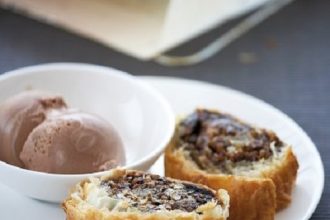 Στρούντελ με δαμάσκηνα