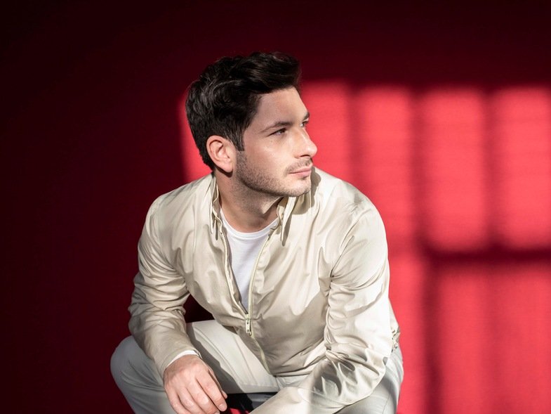 Ο Γιώργος Περρής με τη μουσική παράσταση "traveller" την Παρασκευή στην Πάτρα