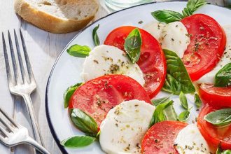 Αυθεντική ιταλική σαλάτα Caprese!
