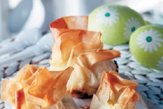 Πουγκιά με λευκά τυριά και μυρωδικά