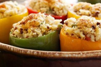 Γεμιστά με πλιγούρι και σταφίδες