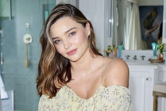 Το DIY face mist που φτιάχνει η Miranda Kerr για να νιώθει φρέσκια όλη μέρα!