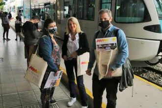 Το "Σπιράλ" μοιράζει την εφημερίδα του