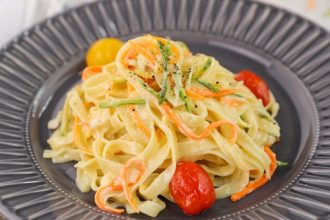 Ταλιατέλες με κολοκύθι και σάλτσα γραβιέρας