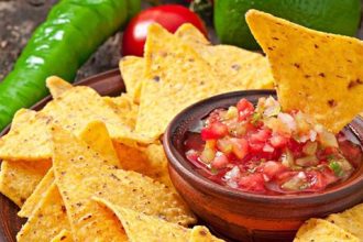 Ψητά νάτσος καλαμποκιού με σάλτσα