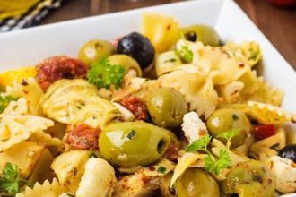 Μακαρονοσαλάτα με τόνο