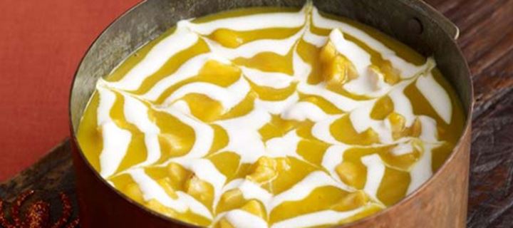 Συνταγή για κολοκυθόσουπα με σχέδιο ιστό αράχνης
