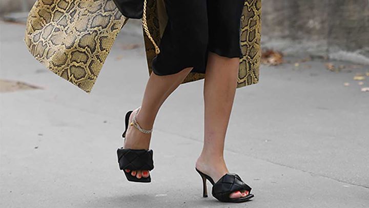 Αυτά είναι τα mules που θα φορέσουμε φέτος το καλοκαίρι!