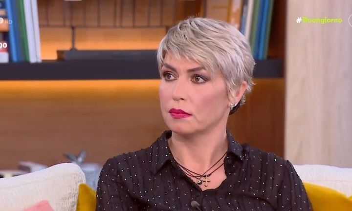 Γιατί η «Γυναίκα με τα μαύρα» άφησε άφωνη την Φαίη Σκορδά