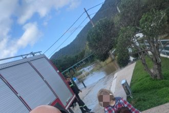 ΣΕΔΙΠ: Οι ανθρώπινες ιστορίες στα πλημμυρισμένα χωριά της Αχαΐας - Συγκινούν οι εθελοντές - ΦΩΤΟ