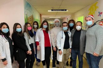 Η ΔΑΠ-ΝΔΦΚ Ιατρικής Πάτρας μοιράζει χαμόγελα στα παιδιά που νοσηλεύονται στην Παιδιατρική Κλινική του Πανεπιστημιακού Νοσοκομείου