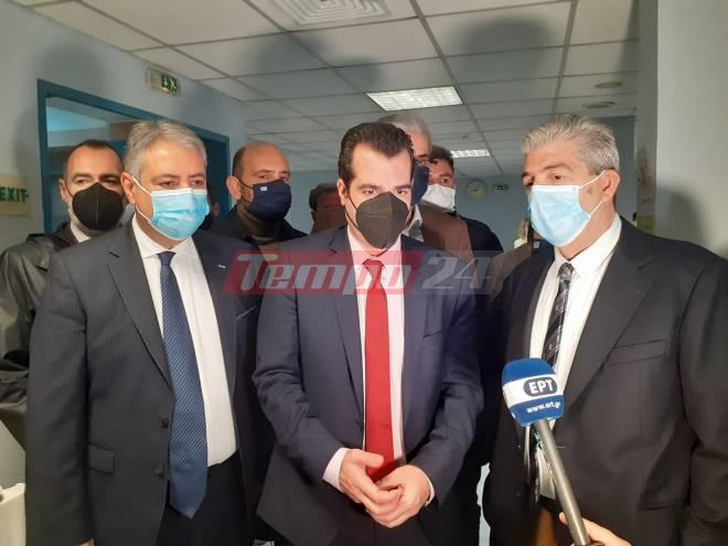 Πάτρα - Επίσκεψη Πλεύρη: "Είμαστε στην κορύφωση του 4ου κύματος" (ΒΙΝΤΕΟ)