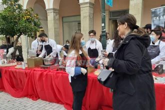 Πάτρα - Street event για μια ζεστή σοκολάτα και αγάπη! Δείτε ΦΩΤΟΓΡΑΦΙΕΣ