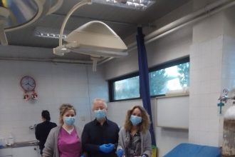 Χριστουγεννιάτικη έκπληξη στο Κέντρο Υγείας Κάτω Αχαΐας! Aντί για κάλαντα τους επισκέφθηκε... νεογέννητο! ΦΩΤΟ