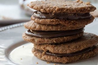 Cookies με πραλίνα με μόνο με 3 υλικά!