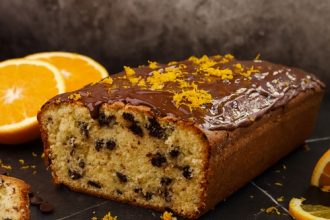 Κέικ πορτοκαλιού με δάκρυα σοκολάτας