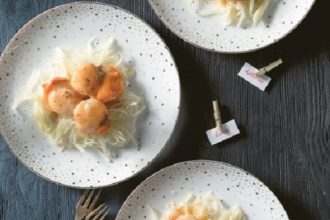 Χτένια Saint Jacque με πράσα