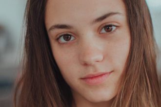 Τα βήματα για να καλύψεις αποτελεσματικά τους μαύρους κύκλους