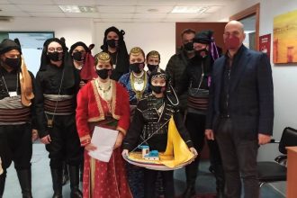 Ποντιακά κάλαντα στον Χαράλαμπο Μπονάνο