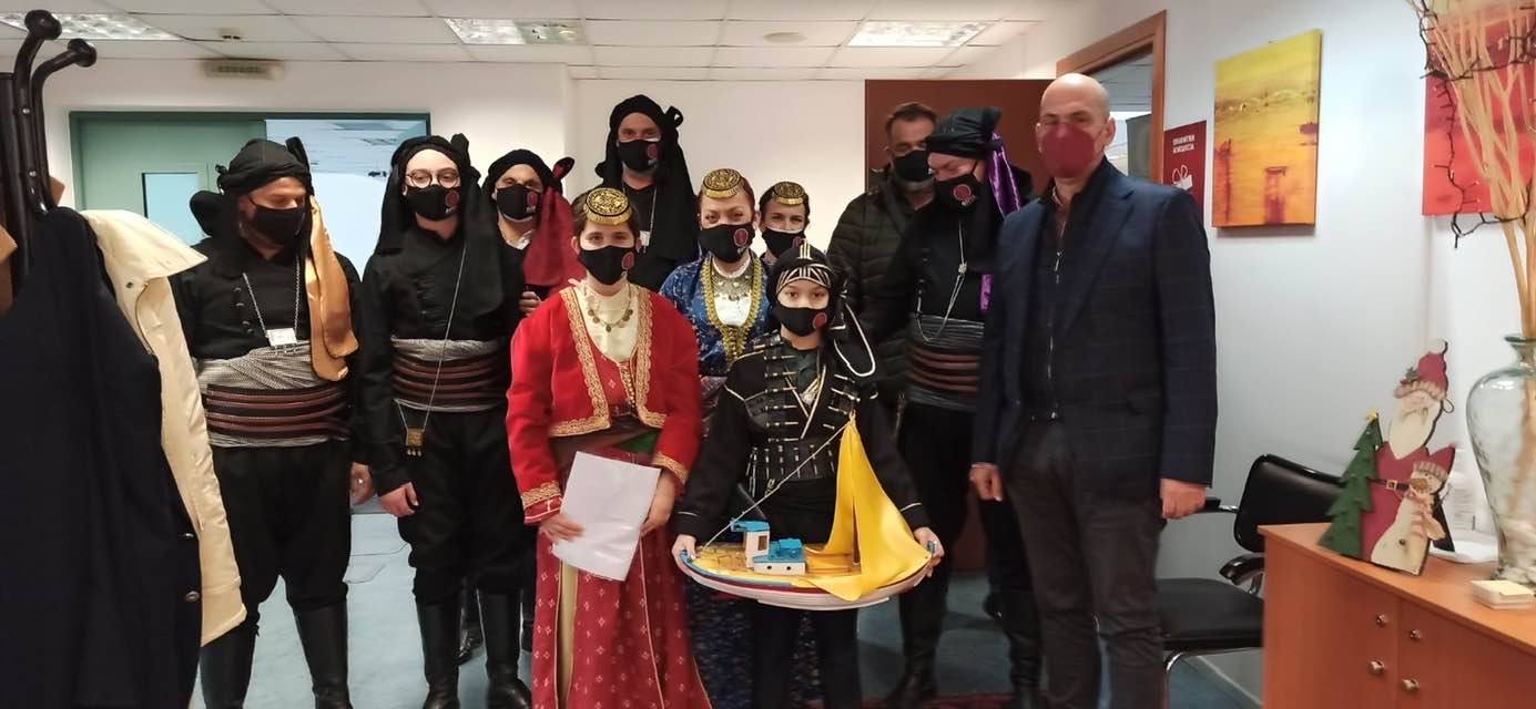 Ποντιακά κάλαντα στον Χαράλαμπο Μπονάνο