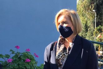 Η "αλλαγή" της αν. υπουργού στην Πάτρα... ΦΩΤΟ