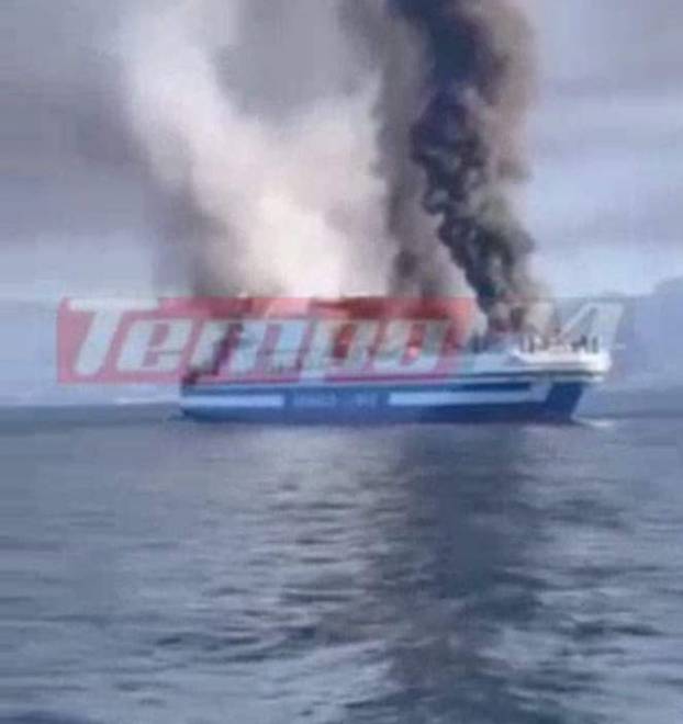 Φωτιά σε πλοίο στην Κέρκυρα: Κορυφώνεται η αγωνία για τους αγνοούμενους – Συνεχίζονται οι έρευνες από τα ξημερώματα