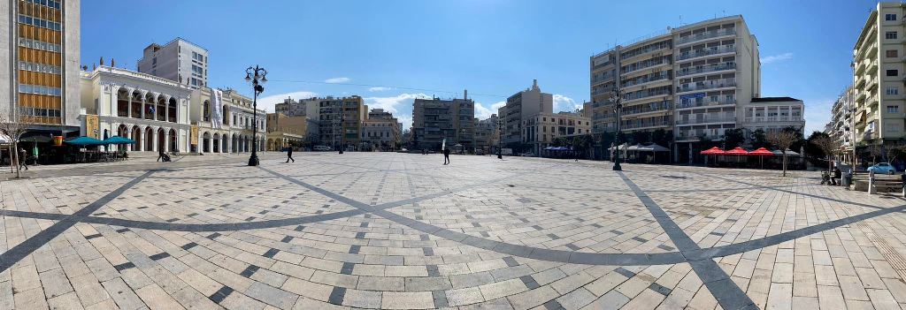 Πάτρα: Ολοκληρώθηκε η απομάκρυνση των καρναβαλικών στοιχείων